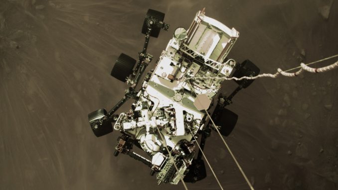 El rover Perseverance de la NASA ha enviado en días recientes algunas imágenes de la superficie del Planeta Rojo